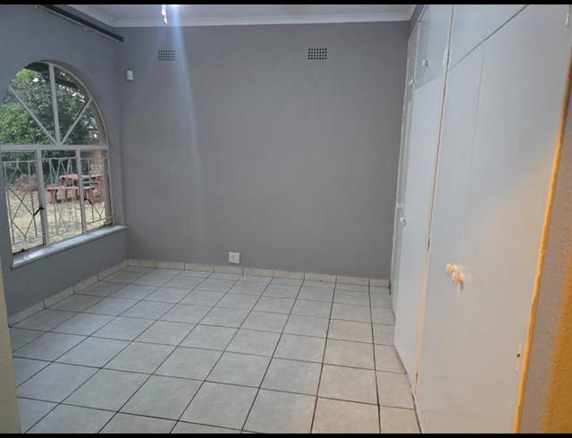 4 BEDROOM PROPERTY TO RENT IN GLEN MARAIS